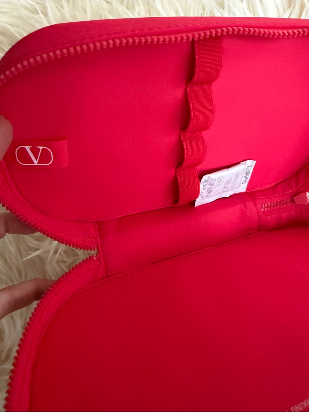 Valentino Vibrant Pink Embossed Logo Pouch with lip Gloss - Picture 5 of 5